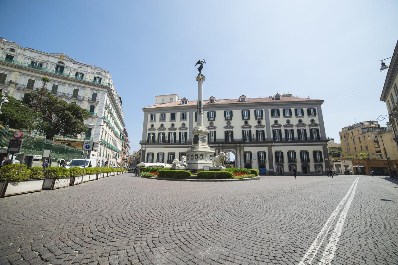 Le Stanze Di Piazza Dei Martiri Panzió Nápoly Kültér fotó