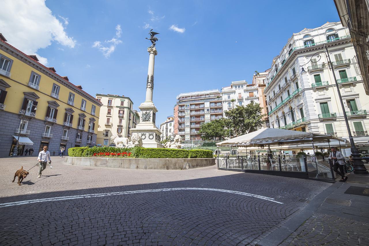 Le Stanze Di Piazza Dei Martiri Panzió Nápoly Kültér fotó